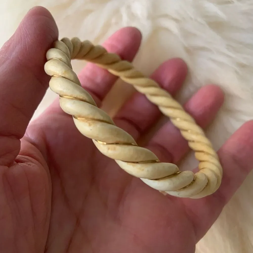 VINTAGE Bone & Gold Inlay Bracelet - Picture 3 of 6